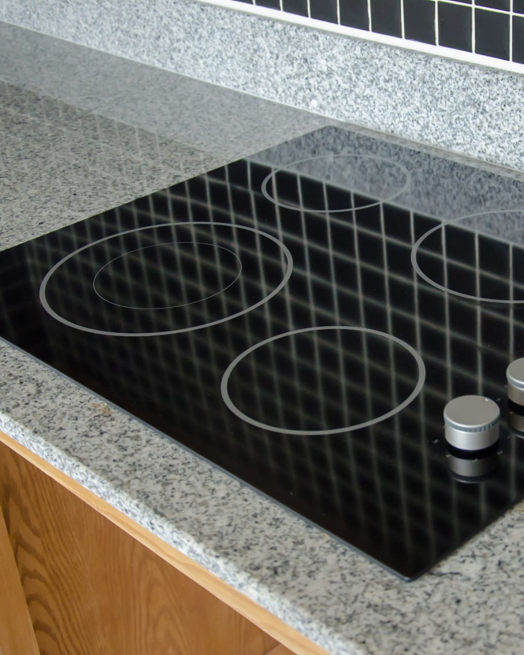 An induction cooktop that requires dedicated electrical circuit